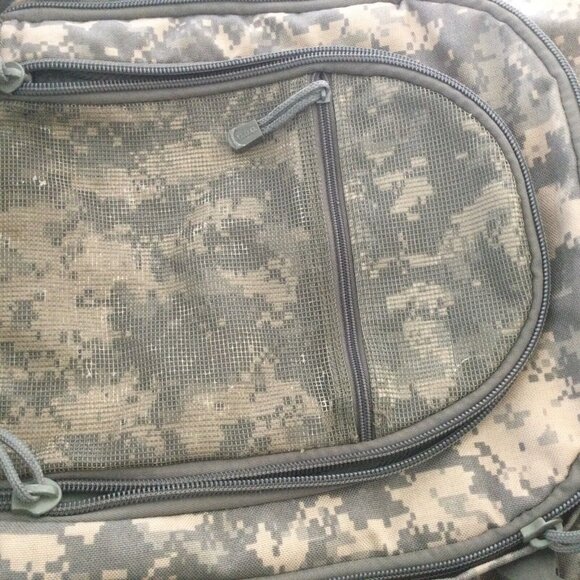 Outdoor Camo Backpack Mens Army Military Camping Hiking Bag Straps bug Out Gear - Picture 2 of 12